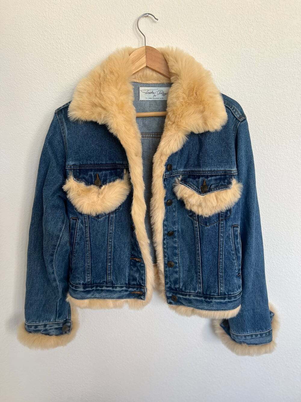This item is a vintage Tasha Polizzi for T.P. Saddleblanket & Co.
